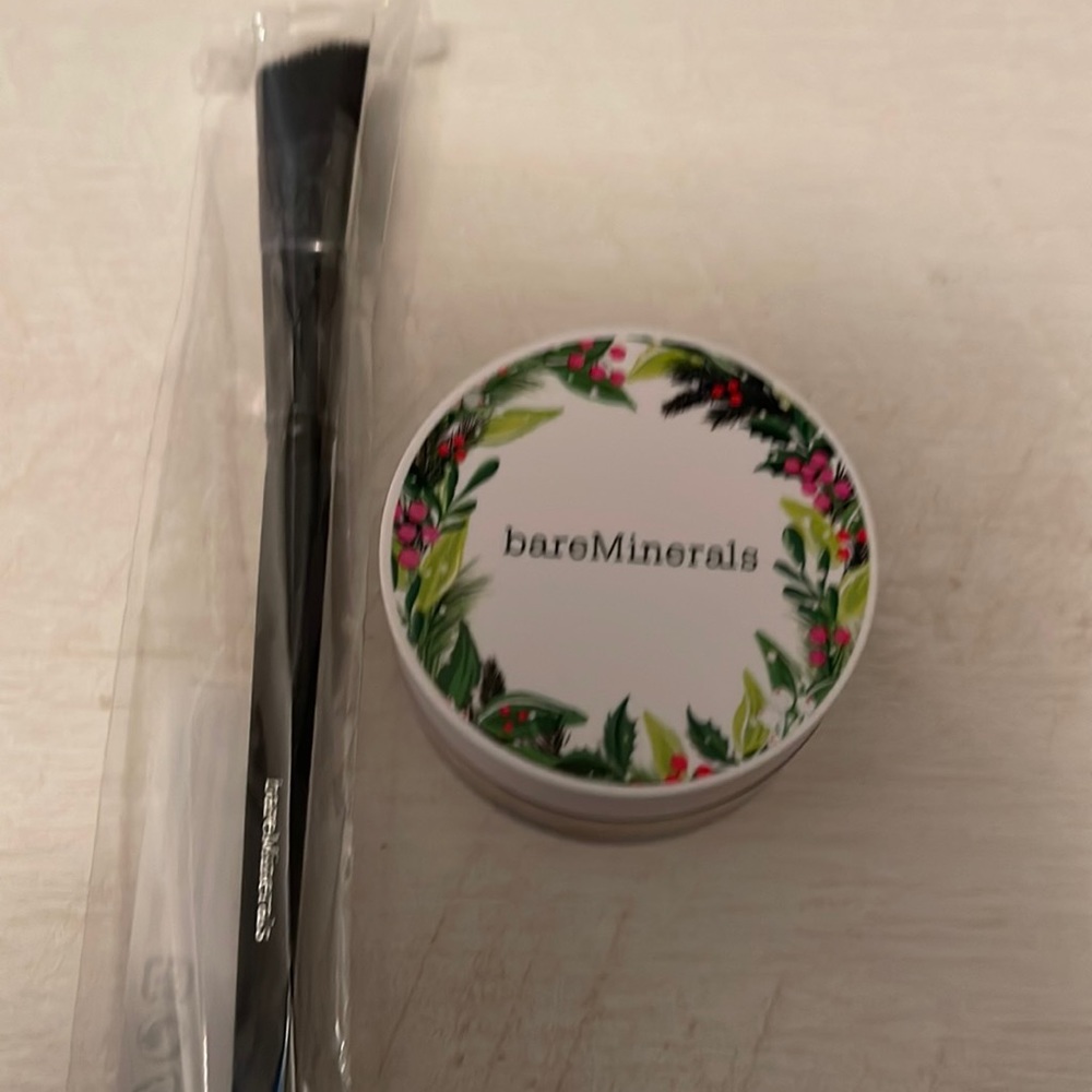 Bareminerals NEW Deluxe Bisque Multi Tasking Concealer .21oz & concealer brush